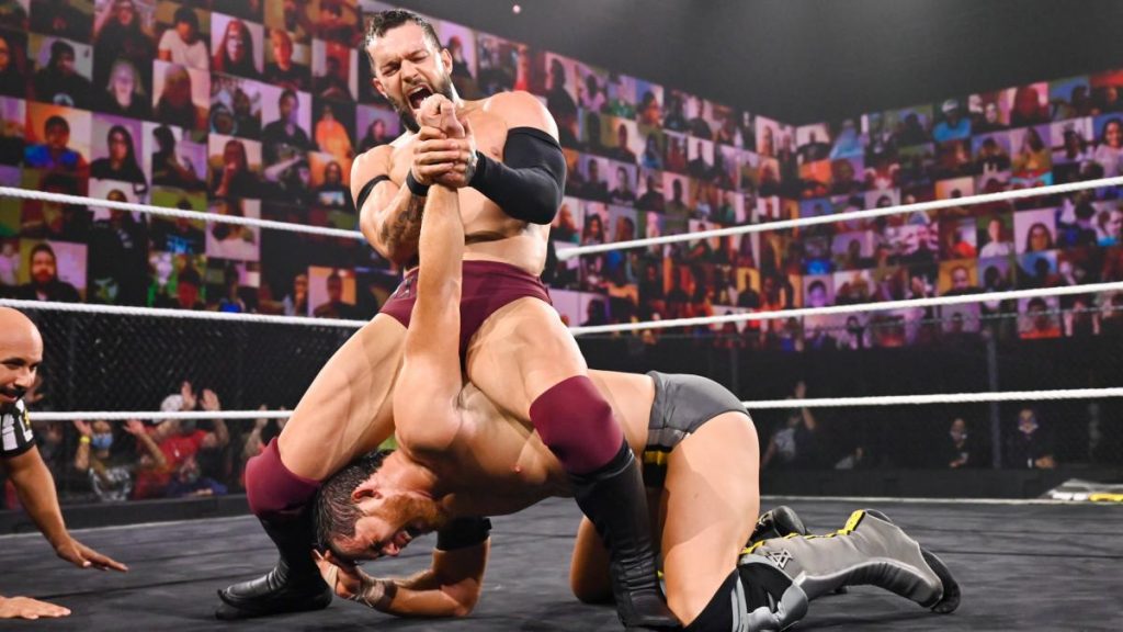 WWE NXT takeover: 31 के दौरान Finn Balor और Kyle O'Reilly चोटिल हुए।