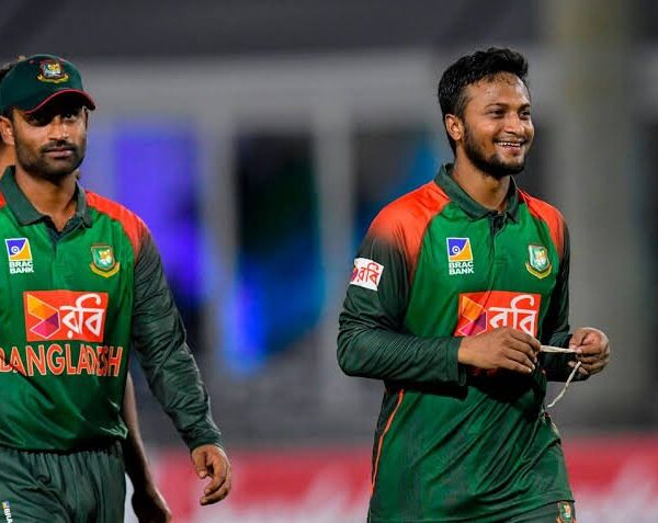 बांग्लादेश के दो सीनियर खिलाड़ी में हुई घमासान लड़ाई, कप्तान ने दी वर्ल्ड कप बायकॉट करने की धमकी।