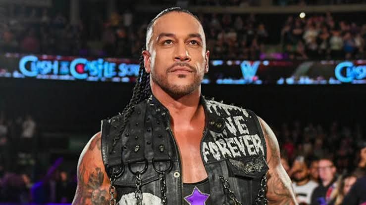 डेमियन प्रीस्ट WWE रिंग में