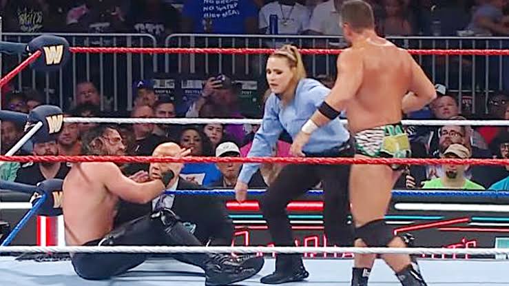 Seth Rollins suffers knee injury during match against LA Knight at WWE Saturday Night’s Main Event 2025