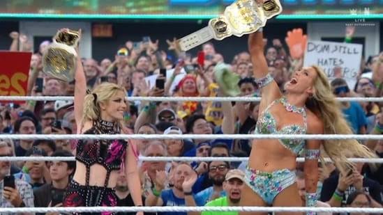 WWE SummerSlam 2025 में Women’s Tag Team Titles जीतती Alexa Bliss और Charlotte Flair