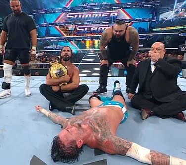 WWE SummerSlam 2025 में Seth Rollins Money in the Bank कैश-इन करते हुए।