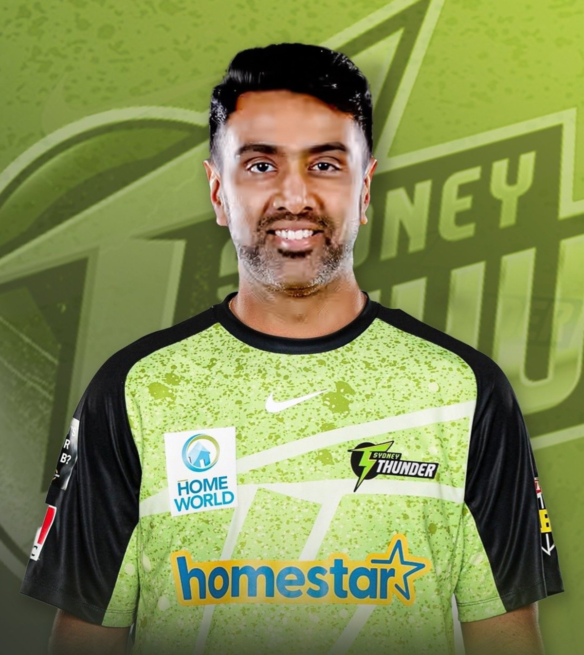 भारतीय स्पिनर रविचंद्रन अश्विन सिडनी थंडर की जर्सी में।