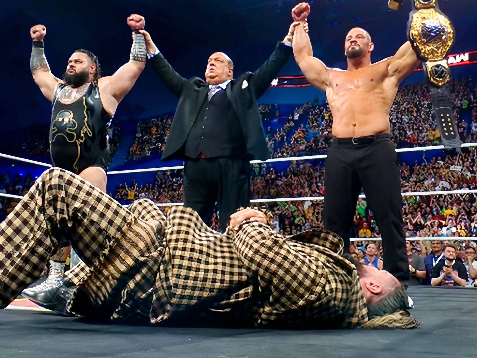 WWE Raw में ब्रॉन ब्रेकर ने सैथ रॉलिंस को स्पीयर मारा।